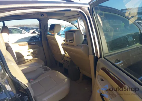 2014 Nissan Armada Platinum из США, поврежденный, VIN 5N1BA0NE2EN609266